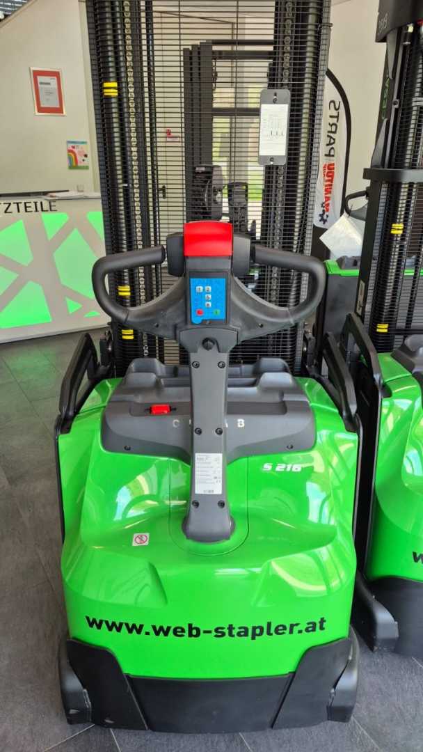 Used Forklift Cesab S216 Balstdakšu krautņotājs ar dīseli (Image 1) Used Forklift Cesab S216 Balstdakšu krautņotājs ar dīseli (Image 1)