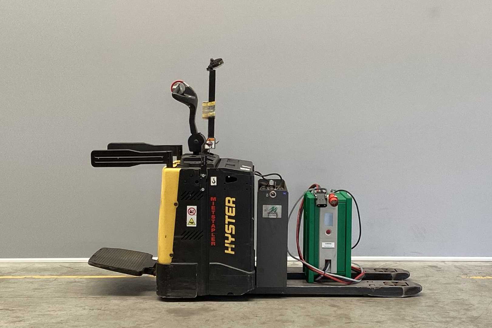 Used Forklift Hyster P2.0S FBW Balstdakšu krautņotājs ar dīseli (Image 3) Used Forklift Hyster P2.0S FBW Balstdakšu krautņotājs ar dīseli (Image 3)