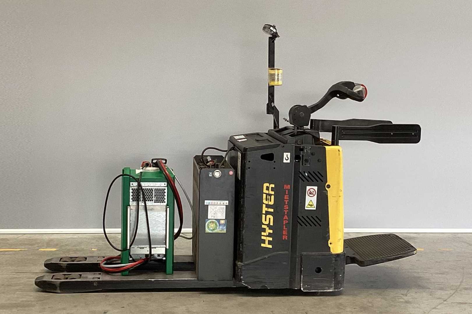Used Forklift Hyster P2.0S FBW Balstdakšu krautņotājs ar dīseli (Image 5) Used Forklift Hyster P2.0S FBW Balstdakšu krautņotājs ar dīseli (Image 5)