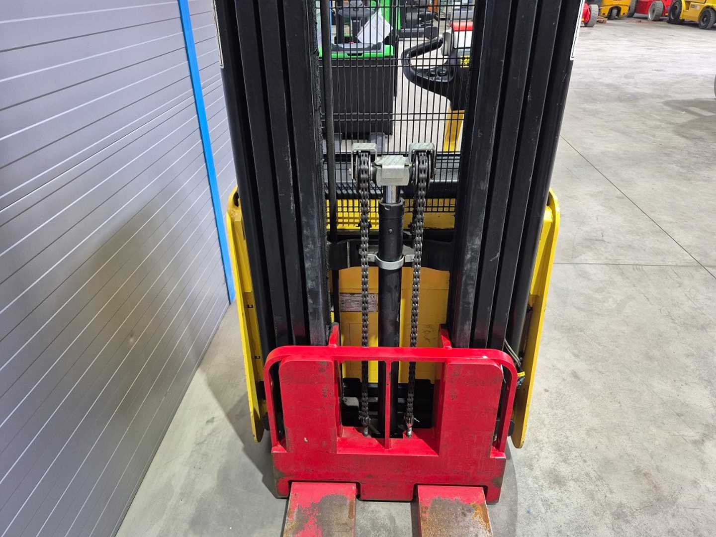 Used Forklift Hyster S 1.4 IL Balstdakšu krautņotājs ar dīseli (Image 9) Used Forklift Hyster S 1.4 IL Balstdakšu krautņotājs ar dīseli (Image 9)