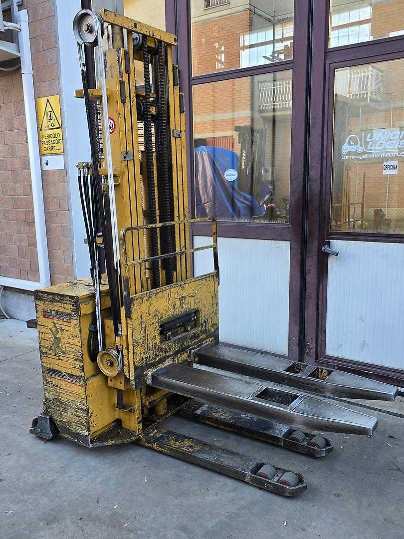 Used Forklift Icem TE16 Balstdakšu krautņotājs ar dīseli (Image 5) Used Forklift Icem TE16 Balstdakšu krautņotājs ar dīseli (Image 5)