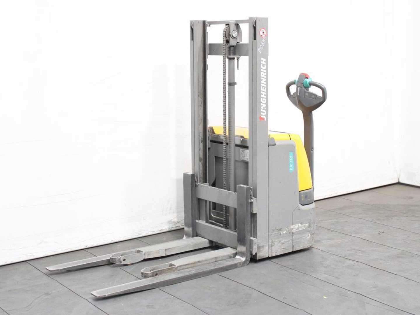 Used Forklift Jungheinrich EJC 110 250ZT Balstdakšu krautņotājs ar dīseli (Image 1) Used Forklift Jungheinrich EJC 110 250ZT Balstdakšu krautņotājs ar dīseli (Image 1)