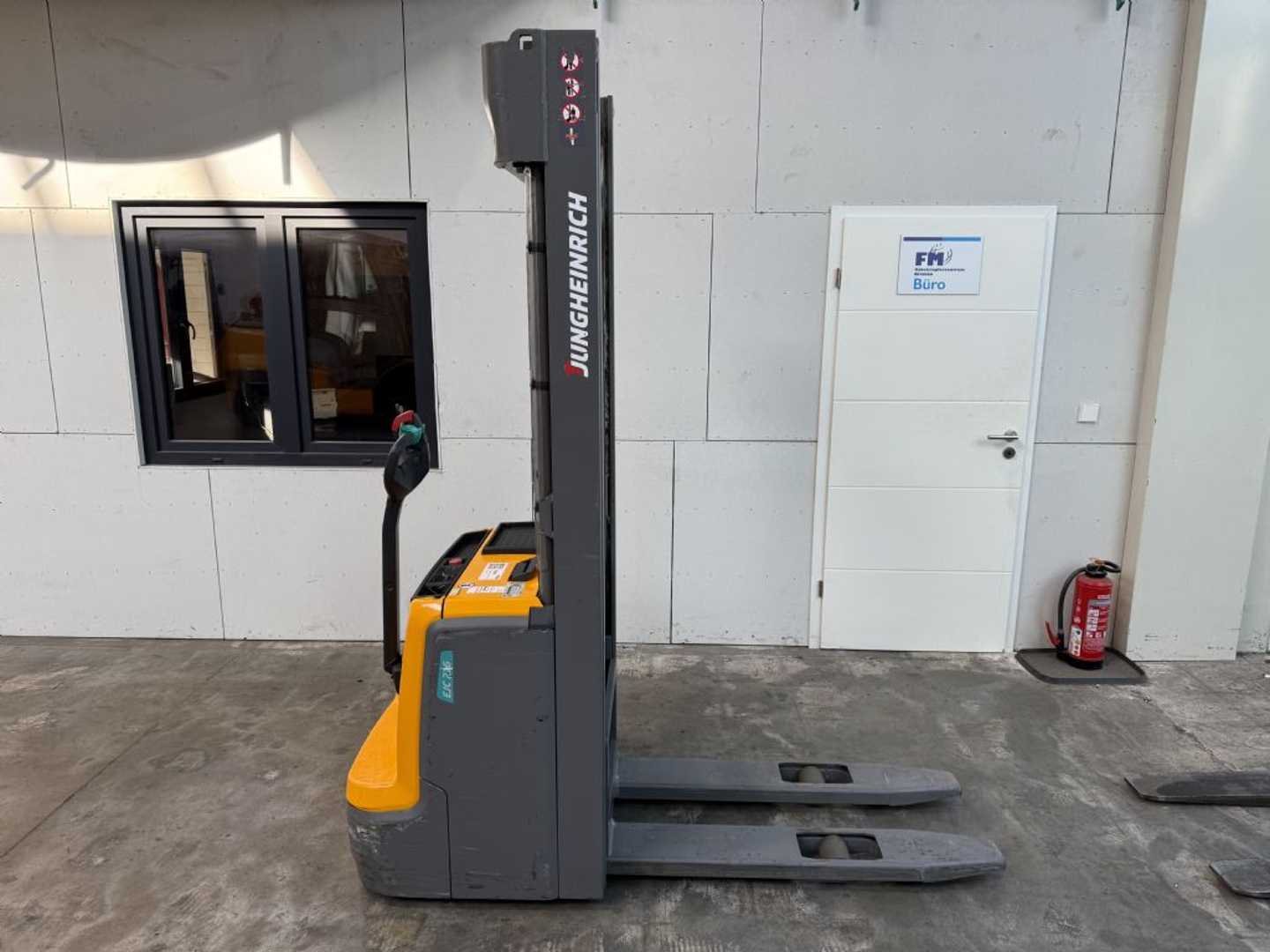 Used Forklift Jungheinrich EJC 216 / nur 63 Std. Balstdakšu krautņotājs ar dīseli (Image 2)