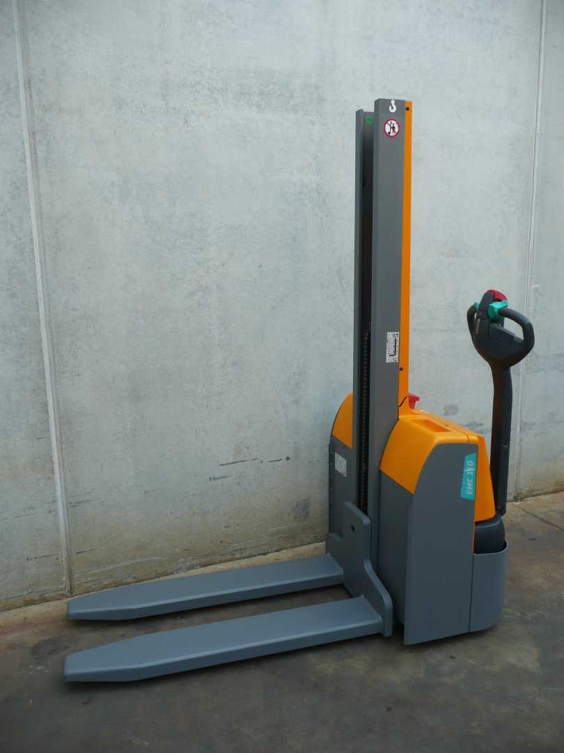 Used Forklift Jungheinrich EMC 110 154 E Balstdakšu krautņotājs ar dīseli (Image 8) Used Forklift Jungheinrich EMC 110 154 E Balstdakšu krautņotājs ar dīseli (Image 8)