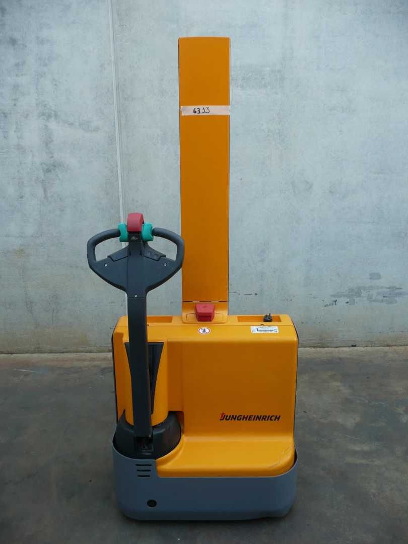 Used Forklift Jungheinrich EMC 110 154 E Balstdakšu krautņotājs ar dīseli (Image 11) Used Forklift Jungheinrich EMC 110 154 E Balstdakšu krautņotājs ar dīseli (Image 11)