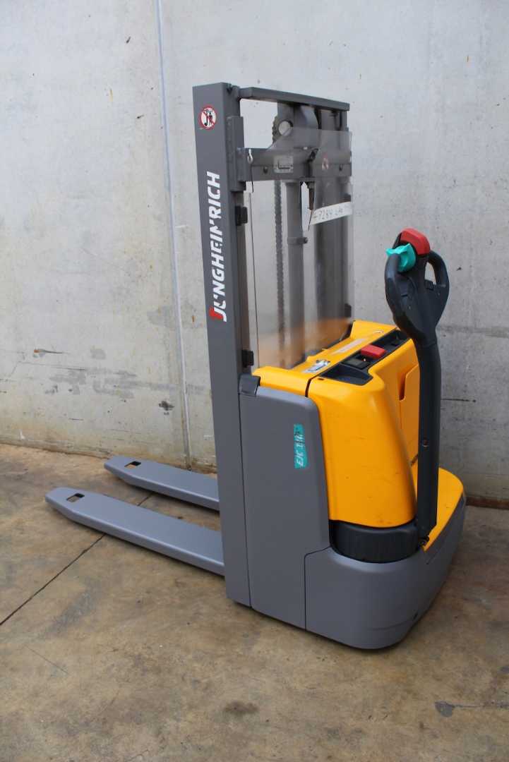 Used Forklift Jungheinrich EJC 110 250 ZT Li-Ion Balstdakšu krautņotājs ar dīseli (Image 17) Used Forklift Jungheinrich EJC 110 250 ZT Li-Ion Balstdakšu krautņotājs ar dīseli (Image 17)