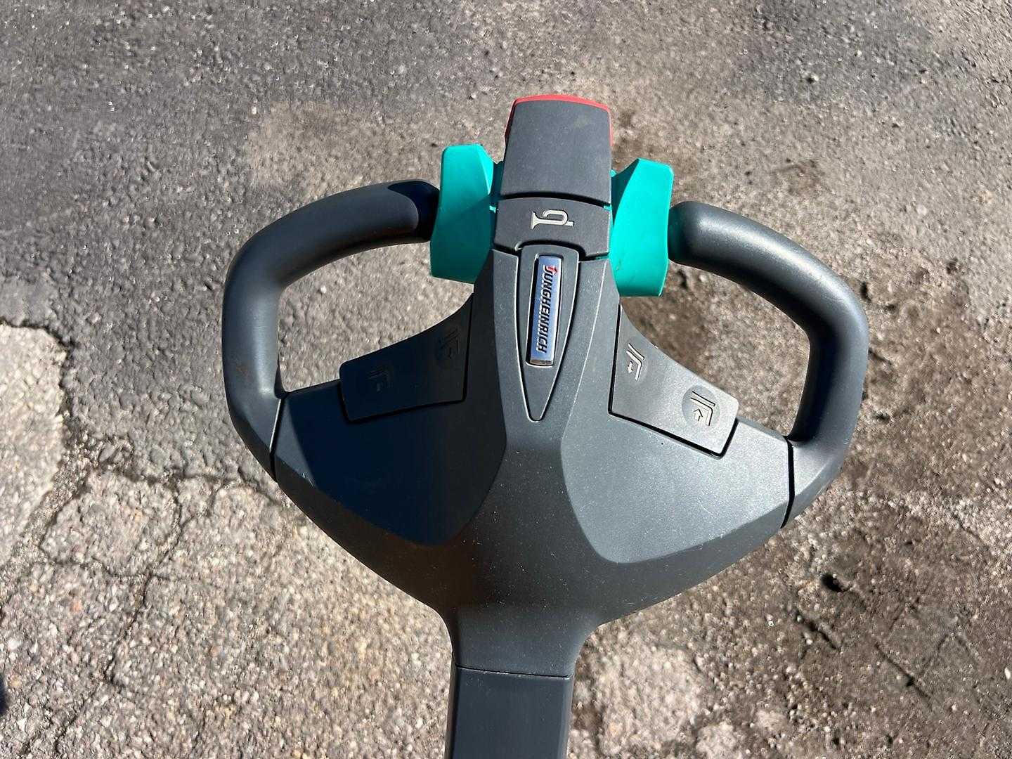 Used Forklift Jungheinrich EJC 220 - 480DZ Balstdakšu krautņotājs ar dīseli (Image 6)