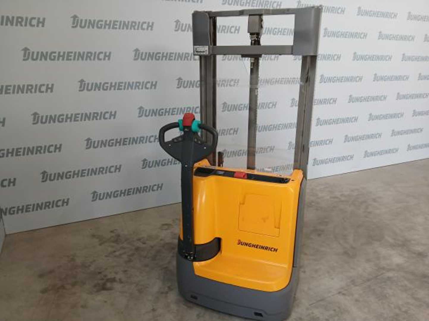 Used Forklift Jungheinrich EJC 112 115 290ZT Balstdakšu krautņotājs ar dīseli (Image 4) Used Forklift Jungheinrich EJC 112 115 290ZT Balstdakšu krautņotājs ar dīseli (Image 4)