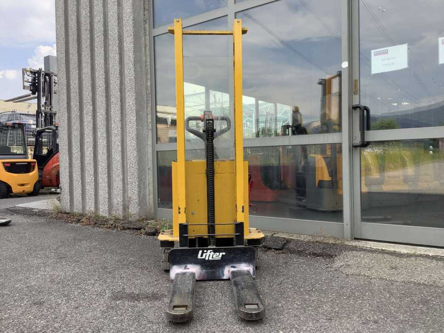 Used Forklift Lifter G10/16 Balstdakšu krautņotājs ar dīseli (Image 3)