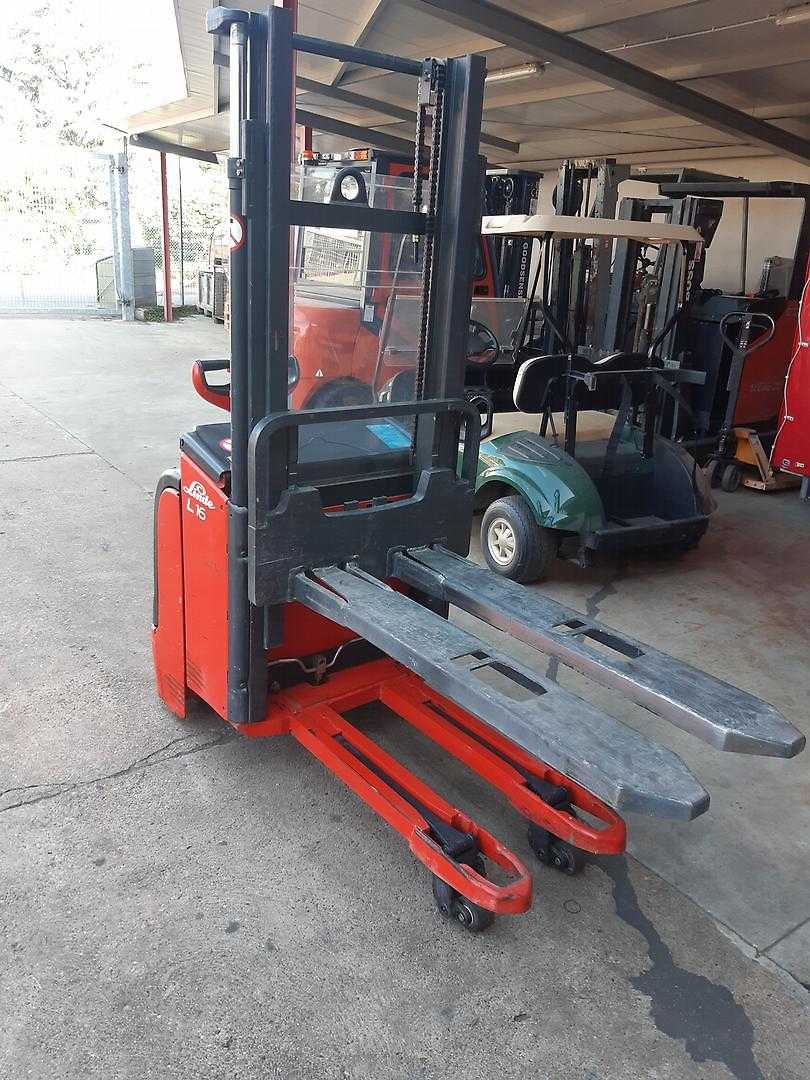 Used Forklift Linde L 16 i Balstdakšu krautņotājs ar dīseli (Image 3) Used Forklift Linde L 16 i Balstdakšu krautņotājs ar dīseli (Image 3)
