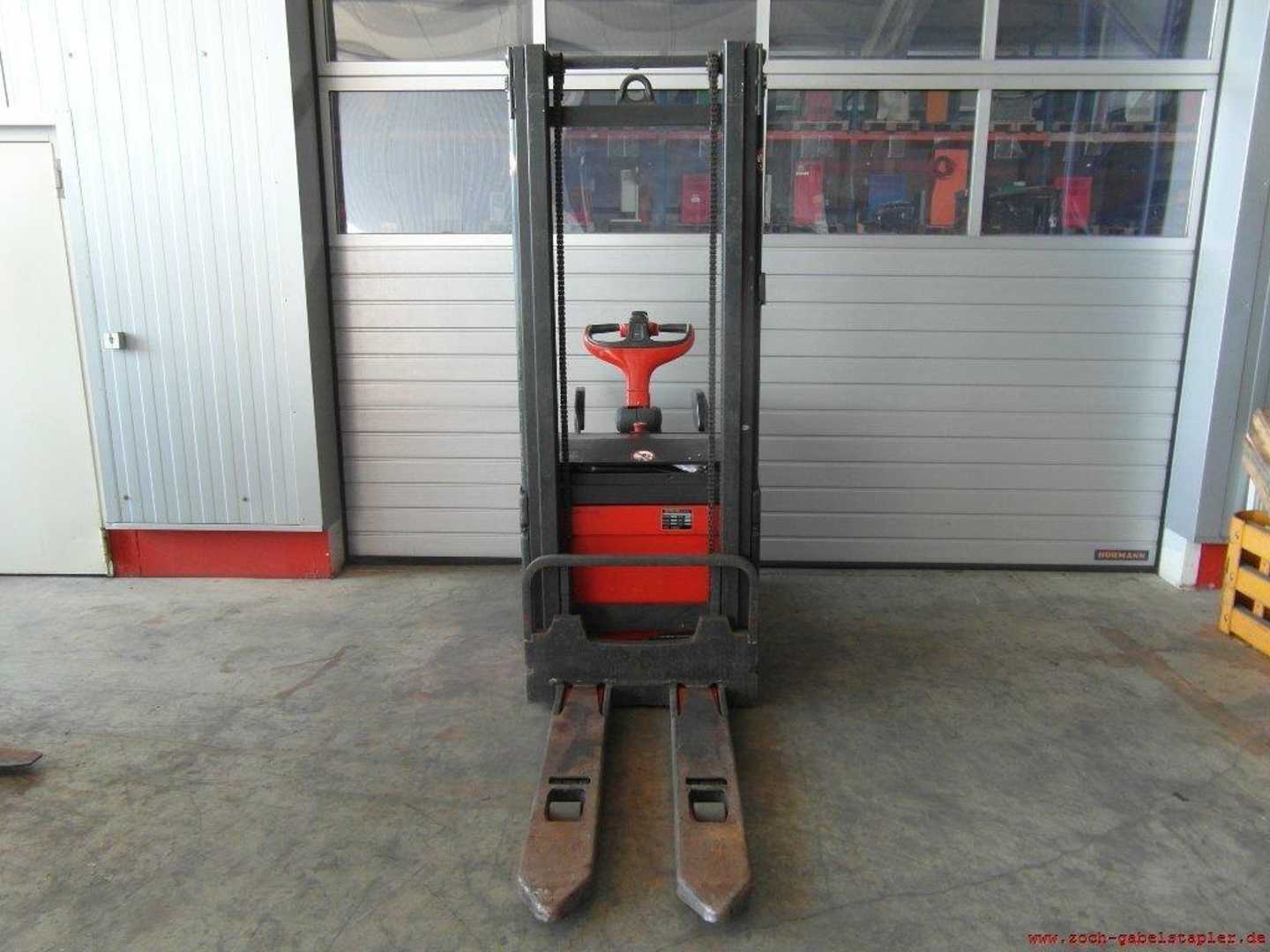 Used Forklift Linde L16APi-372 Balstdakšu krautņotājs ar dīseli (Image 5) Used Forklift Linde L16APi-372 Balstdakšu krautņotājs ar dīseli (Image 5)