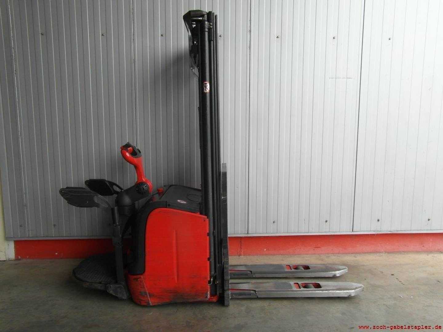 Used Forklift Linde L14AP Balstdakšu krautņotājs ar dīseli (Image 2) Used Forklift Linde L14AP Balstdakšu krautņotājs ar dīseli (Image 2)