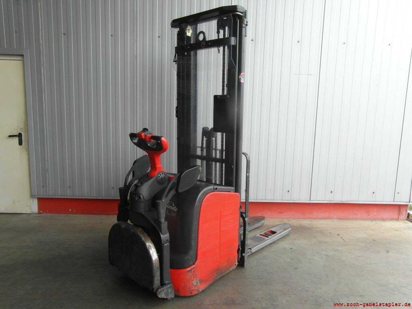 Used Forklift Linde L14AP Balstdakšu krautņotājs ar dīseli (Image 4) Used Forklift Linde L14AP Balstdakšu krautņotājs ar dīseli (Image 4)
