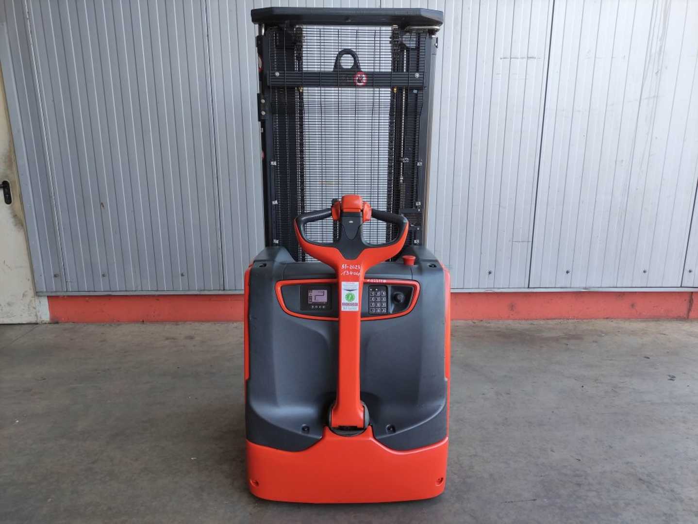 Used Forklift Linde L16i-1173 Balstdakšu krautņotājs ar dīseli (Image 4)