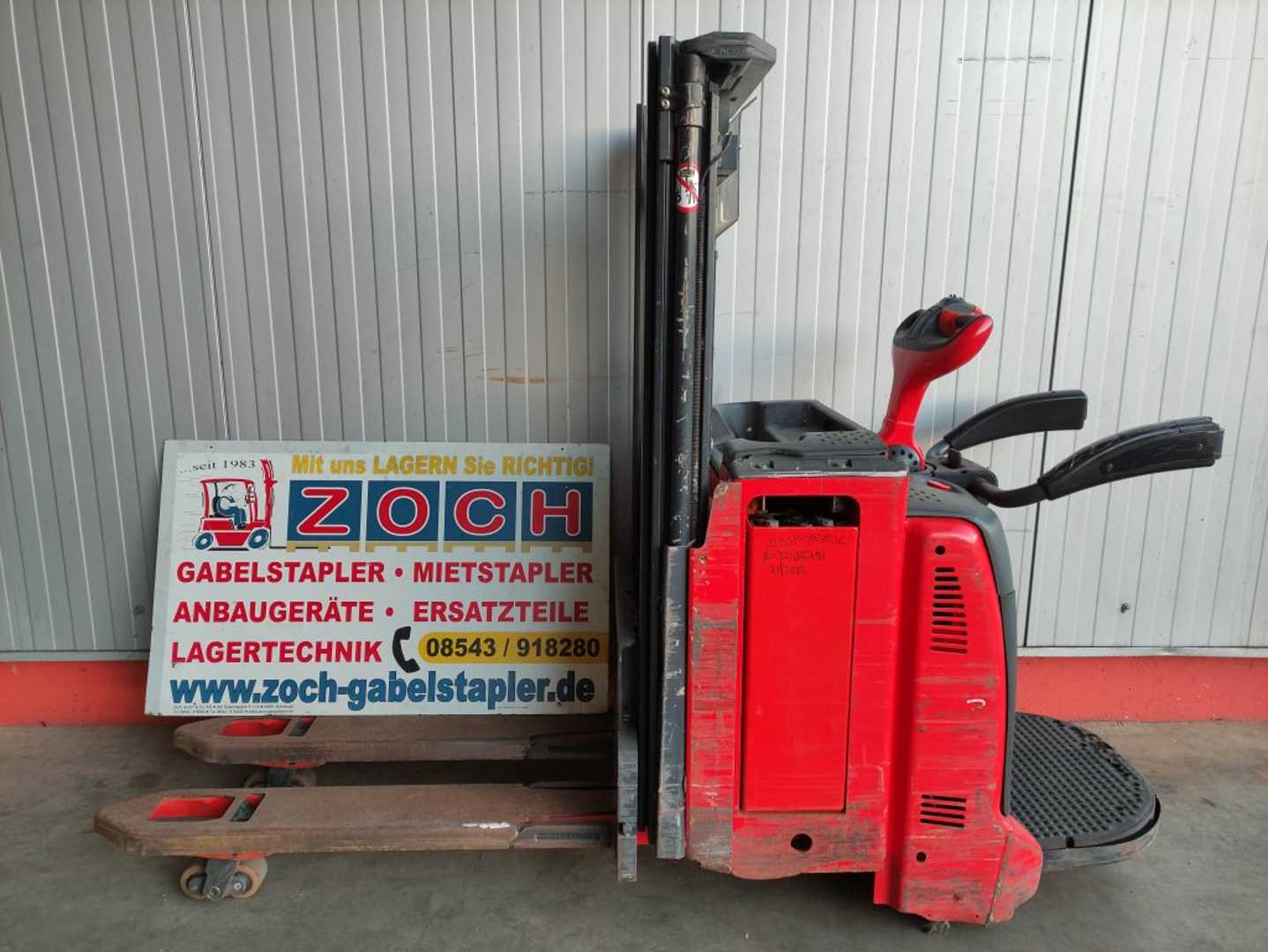 Used Forklift Linde L12LAPi Balstdakšu krautņotājs ar dīseli (Image 1) Used Forklift Linde L12LAPi Balstdakšu krautņotājs ar dīseli (Image 1)