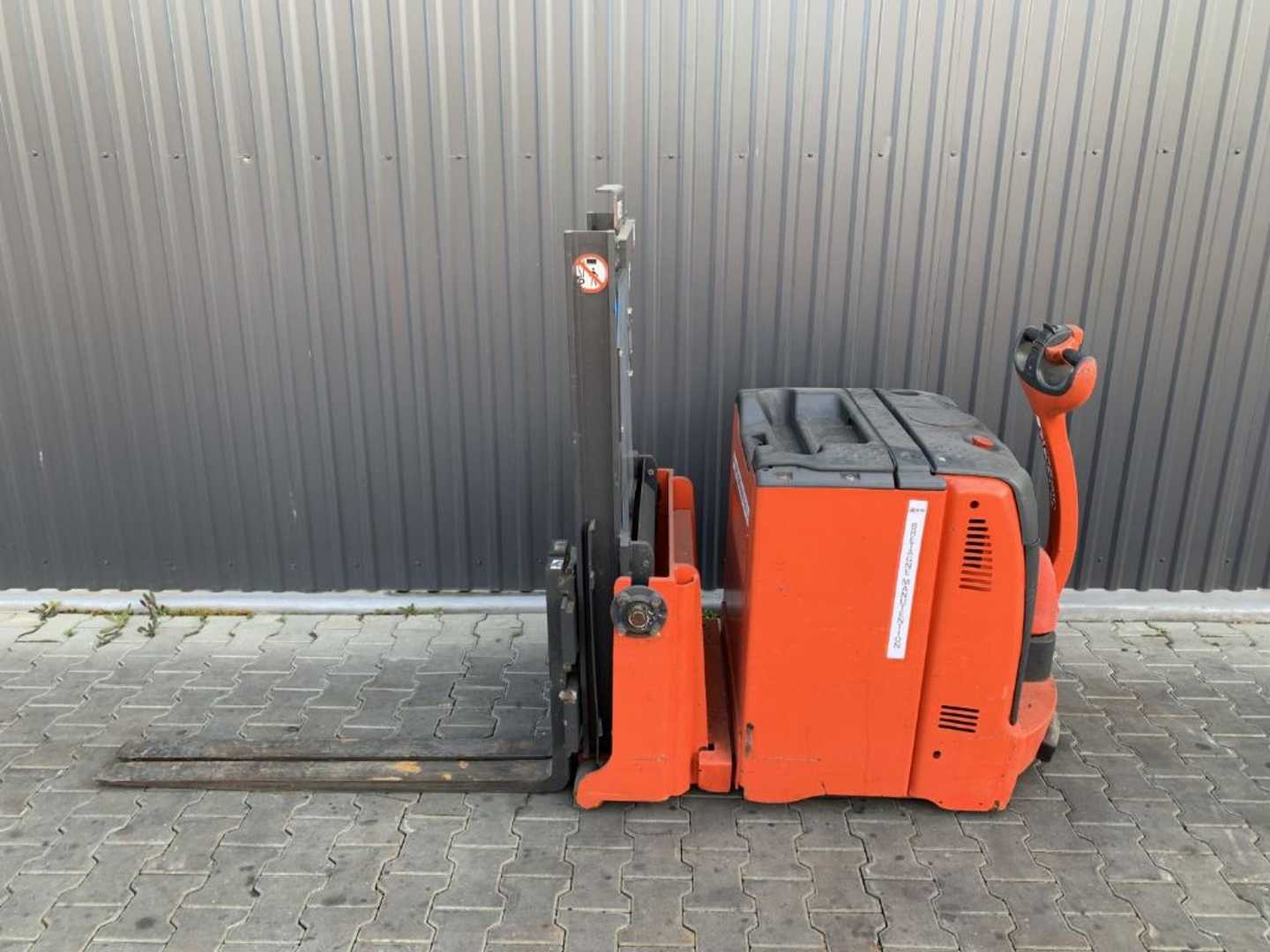 Used Forklift Linde L06AC Balstdakšu krautņotājs ar dīseli (Image 2) Used Forklift Linde L06AC Balstdakšu krautņotājs ar dīseli (Image 2)