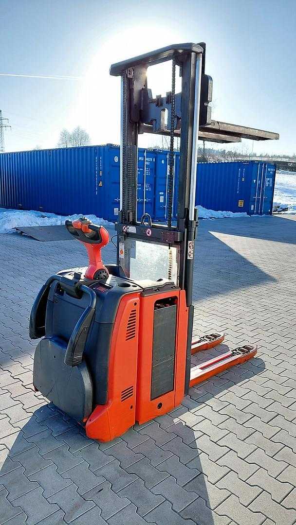 Used Forklift Linde D12HPAP Balstdakšu krautņotājs ar dīseli (Image 6) Used Forklift Linde D12HPAP Balstdakšu krautņotājs ar dīseli (Image 6)