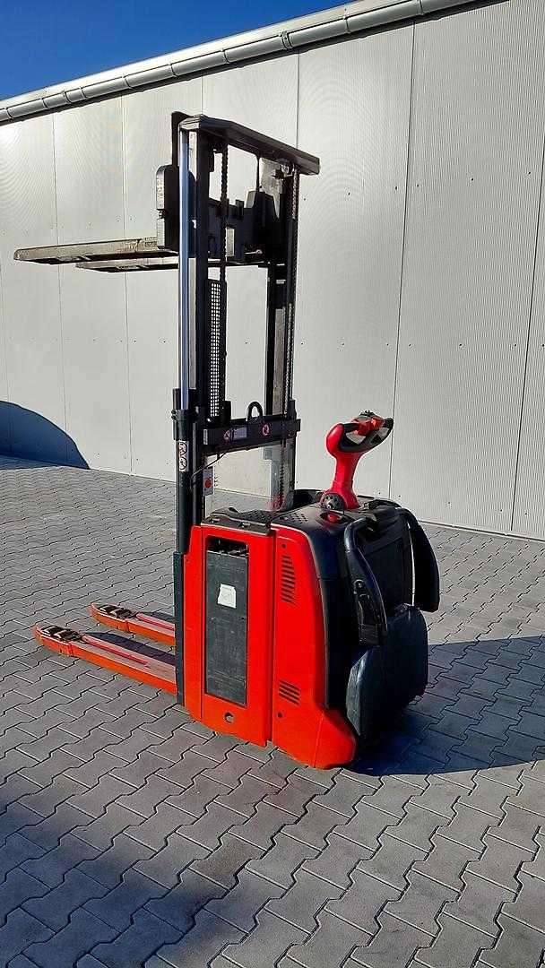 Used Forklift Linde D12HPAP Balstdakšu krautņotājs ar dīseli (Image 7) Used Forklift Linde D12HPAP Balstdakšu krautņotājs ar dīseli (Image 7)