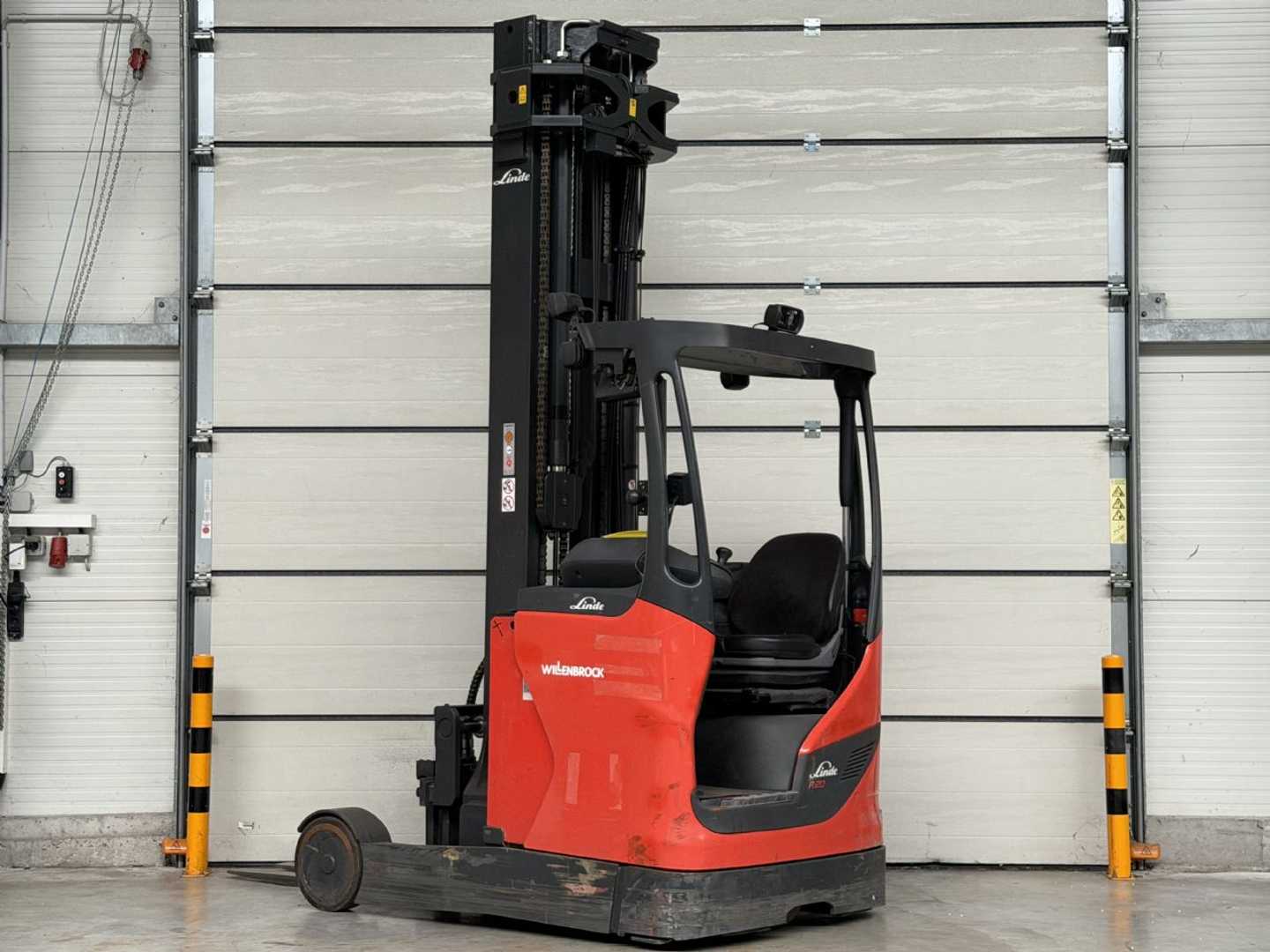 Used Forklift Linde R20-01 Balstdakšu krautņotājs ar dīseli (Image 1) Used Forklift Linde R20-01 Balstdakšu krautņotājs ar dīseli (Image 1)