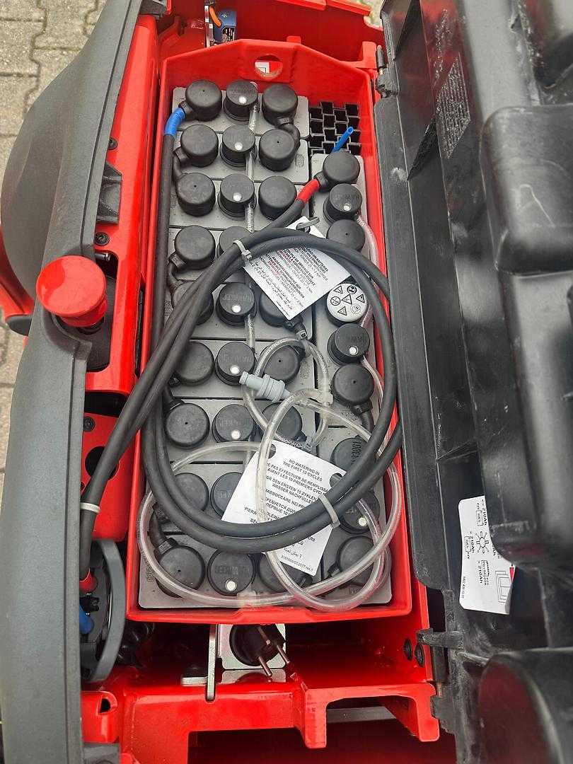 Used Forklift Linde L12 Neugerät Balstdakšu krautņotājs ar dīseli (Image 4) Used Forklift Linde L12 Neugerät Balstdakšu krautņotājs ar dīseli (Image 4)