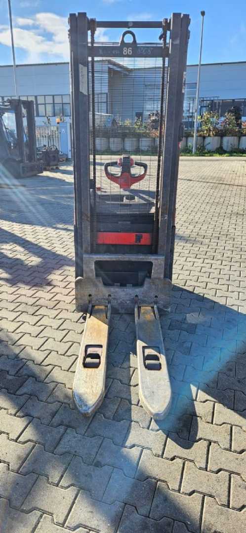Used Forklift Linde L 16/1173 Balstdakšu krautņotājs ar dīseli (Image 1) Used Forklift Linde L 16/1173 Balstdakšu krautņotājs ar dīseli (Image 1)