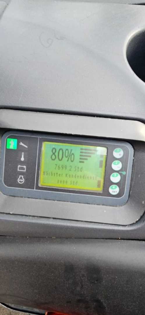 Used Forklift Linde D 12 SP Balstdakšu krautņotājs ar dīseli (Image 5) Used Forklift Linde D 12 SP Balstdakšu krautņotājs ar dīseli (Image 5)
