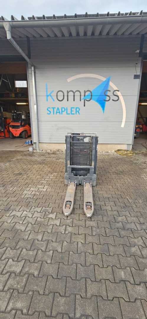 Used Forklift Linde D 12 SP Balstdakšu krautņotājs ar dīseli (Image 1) Used Forklift Linde D 12 SP Balstdakšu krautņotājs ar dīseli (Image 1)