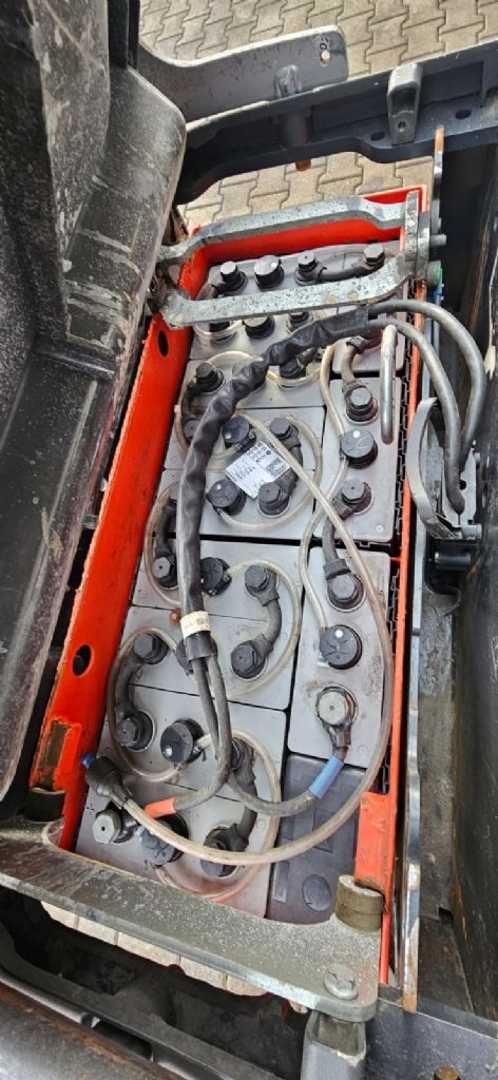 Used Forklift Linde D 12 SP Balstdakšu krautņotājs ar dīseli (Image 7) Used Forklift Linde D 12 SP Balstdakšu krautņotājs ar dīseli (Image 7)
