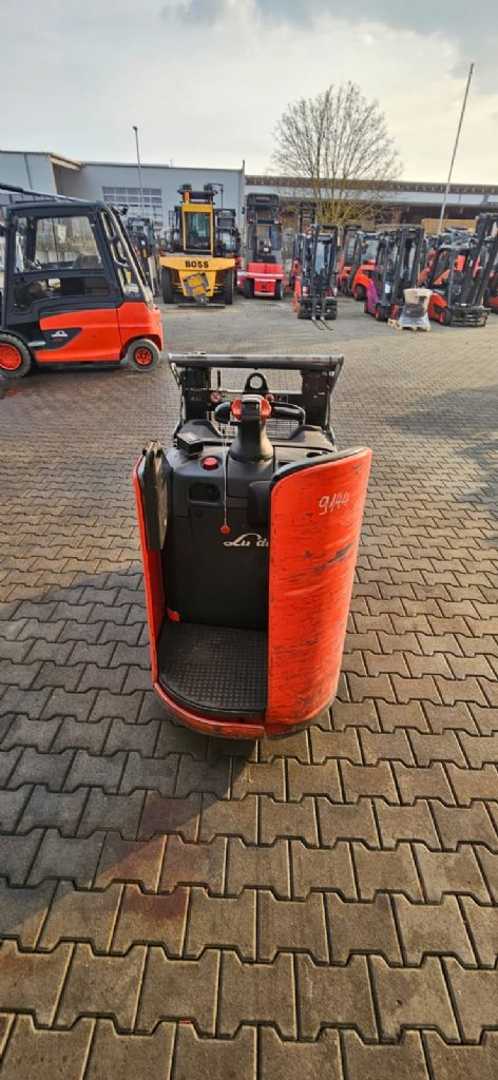 Used Forklift Linde D 12 SP Balstdakšu krautņotājs ar dīseli (Image 3) Used Forklift Linde D 12 SP Balstdakšu krautņotājs ar dīseli (Image 3)