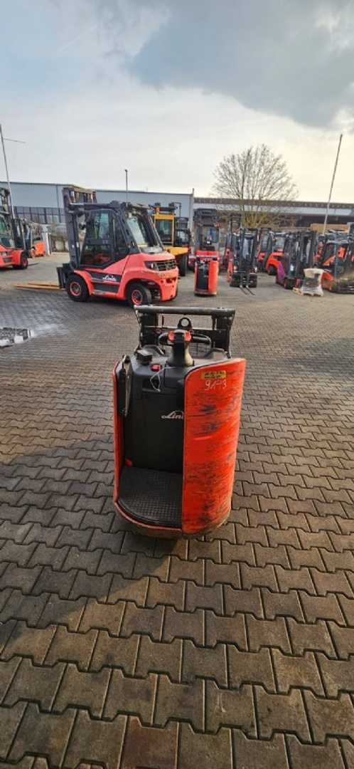 Used Forklift Linde D 12 SP Balstdakšu krautņotājs ar dīseli (Image 3) Used Forklift Linde D 12 SP Balstdakšu krautņotājs ar dīseli (Image 3)