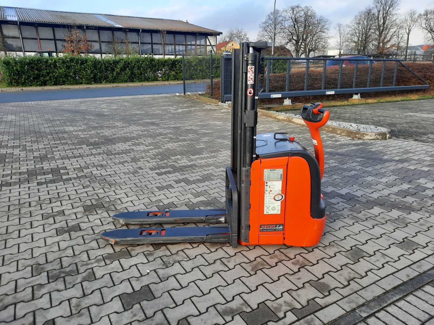 Used Forklift Linde L14 nur 402 Std Batterie 01/22 Balstdakšu krautņotājs ar dīseli (Image 20) Used Forklift Linde L14 nur 402 Std Batterie 01/22 Balstdakšu krautņotājs ar dīseli (Image 20)
