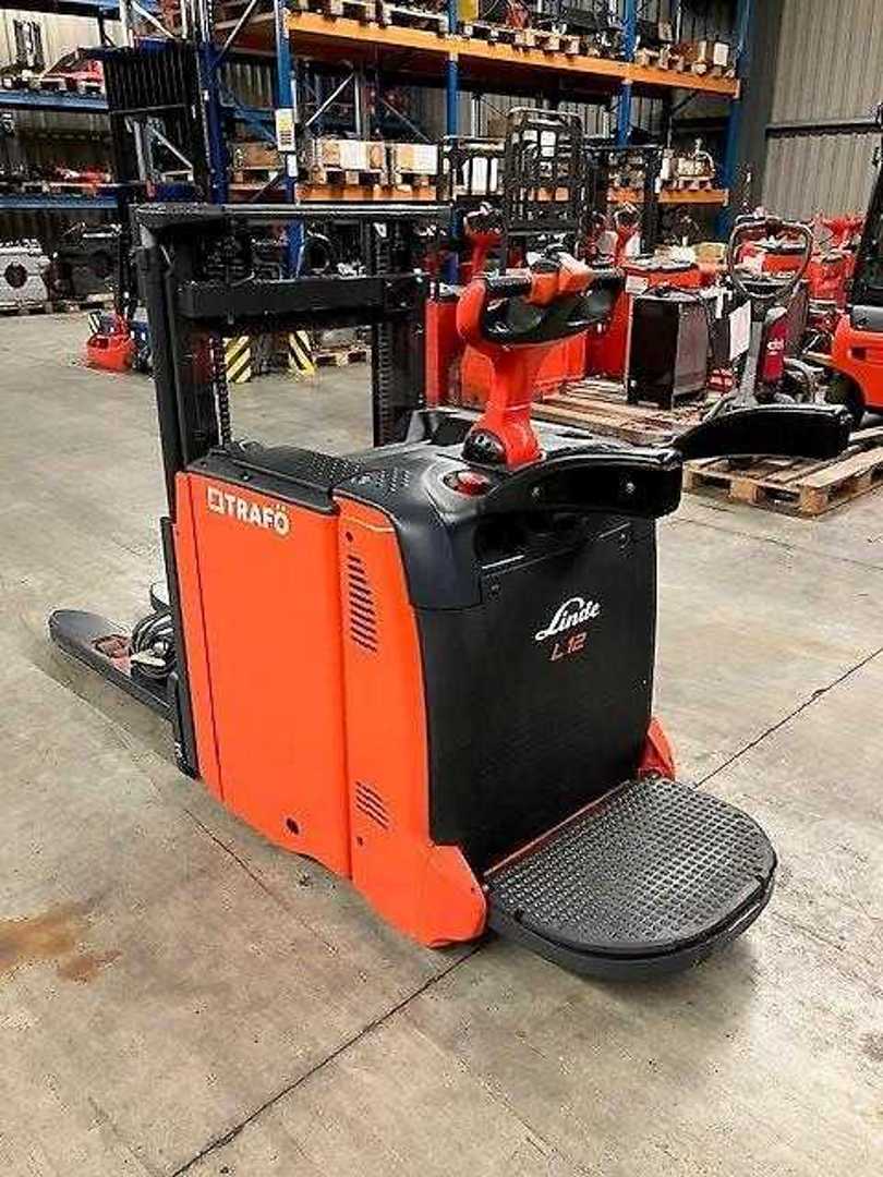 Used Forklift Linde L12AP Balstdakšu krautņotājs ar dīseli (Image 4) Used Forklift Linde L12AP Balstdakšu krautņotājs ar dīseli (Image 4)