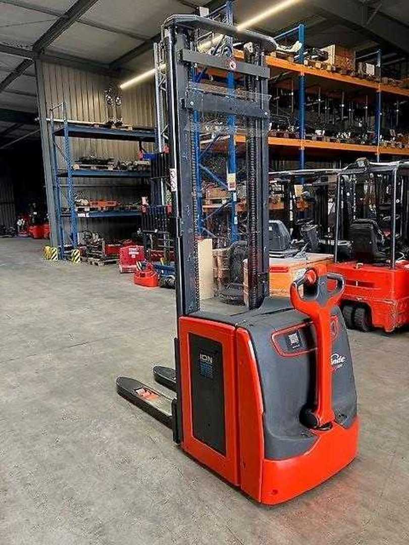 Used Forklift Linde L14 ION Balstdakšu krautņotājs ar dīseli (Image 4) Used Forklift Linde L14 ION Balstdakšu krautņotājs ar dīseli (Image 4)