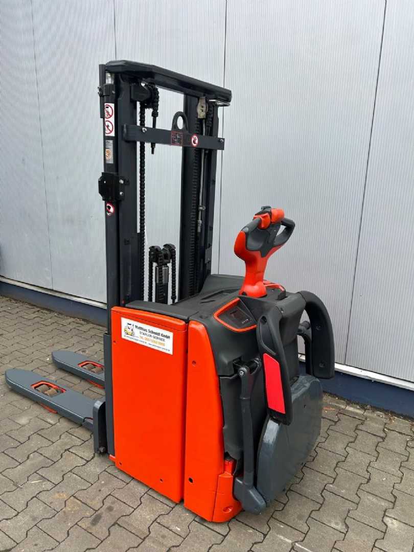Used Forklift Linde L16 AP-I Balstdakšu krautņotājs ar dīseli (Image 3) Used Forklift Linde L16 AP-I Balstdakšu krautņotājs ar dīseli (Image 3)