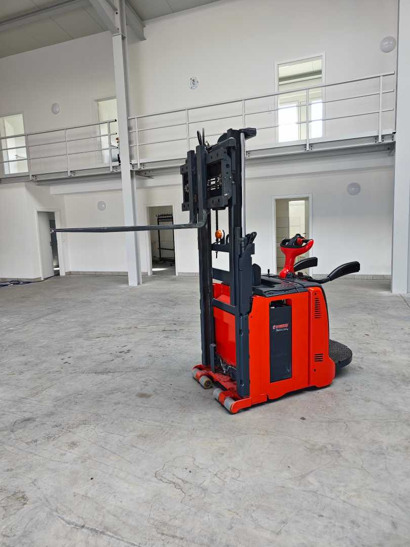 Used Forklift Linde L06 AC AP Balstdakšu krautņotājs ar dīseli (Image 7) Used Forklift Linde L06 AC AP Balstdakšu krautņotājs ar dīseli (Image 7)
