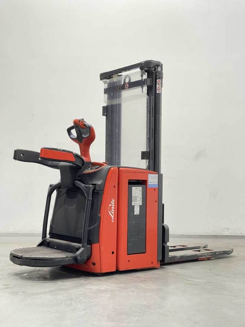 Used Forklift Linde L20AP-1173 Balstdakšu krautņotājs ar dīseli (Image 2) Used Forklift Linde L20AP-1173 Balstdakšu krautņotājs ar dīseli (Image 2)