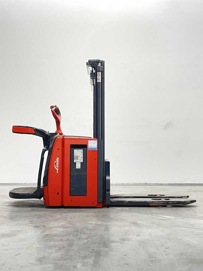 Used Forklift Linde L20AP-1173 Balstdakšu krautņotājs ar dīseli (Image 3) Used Forklift Linde L20AP-1173 Balstdakšu krautņotājs ar dīseli (Image 3)