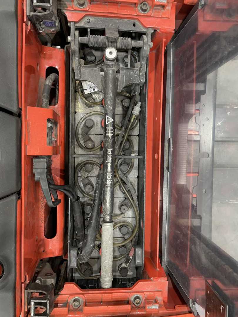 Used Forklift Linde L20AP-1173 Balstdakšu krautņotājs ar dīseli (Image 8) Used Forklift Linde L20AP-1173 Balstdakšu krautņotājs ar dīseli (Image 8)