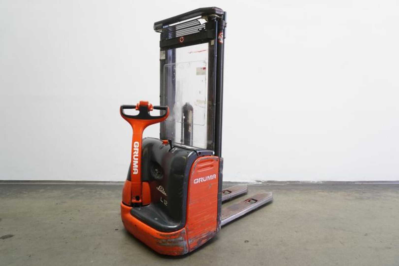 Used Forklift Linde L 12 379 Balstdakšu krautņotājs ar dīseli (Image 1) Used Forklift Linde L 12 379 Balstdakšu krautņotājs ar dīseli (Image 1)