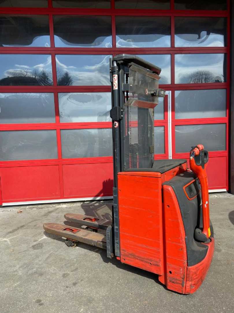 Used Forklift Linde L16i Balstdakšu krautņotājs ar dīseli (Image 2) Used Forklift Linde L16i Balstdakšu krautņotājs ar dīseli (Image 2)