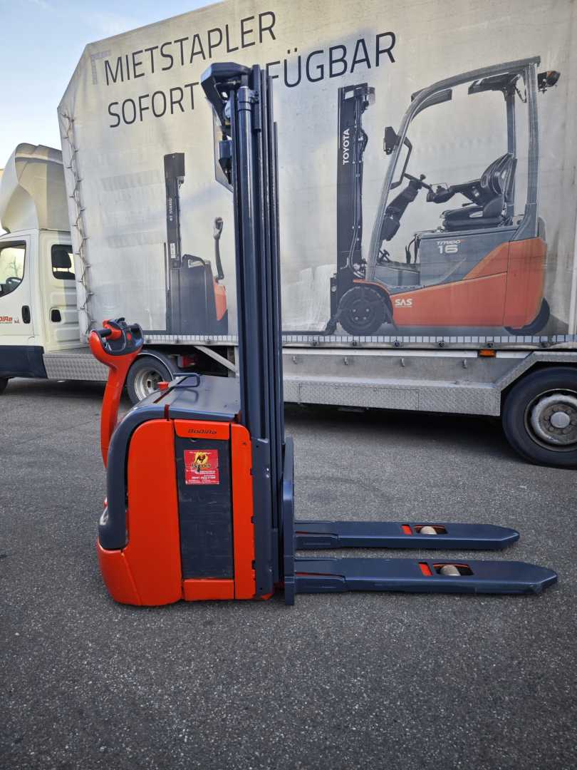 Used Forklift Linde L14 Balstdakšu krautņotājs ar dīseli (Image 10) Used Forklift Linde L14 Balstdakšu krautņotājs ar dīseli (Image 10)
