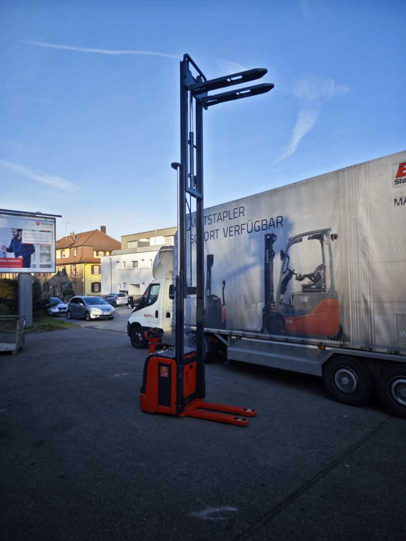 Used Forklift Linde L14 Balstdakšu krautņotājs ar dīseli (Image 14) Used Forklift Linde L14 Balstdakšu krautņotājs ar dīseli (Image 14)