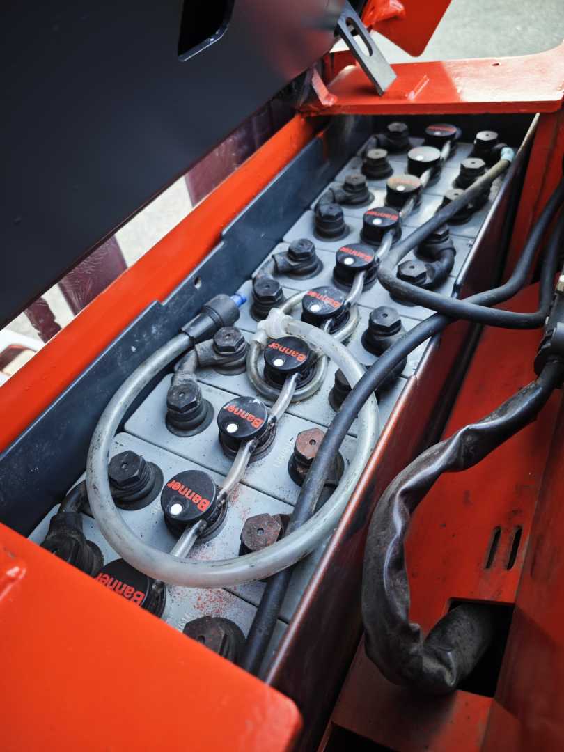 Used Forklift Linde L14 Balstdakšu krautņotājs ar dīseli (Image 16) Used Forklift Linde L14 Balstdakšu krautņotājs ar dīseli (Image 16)