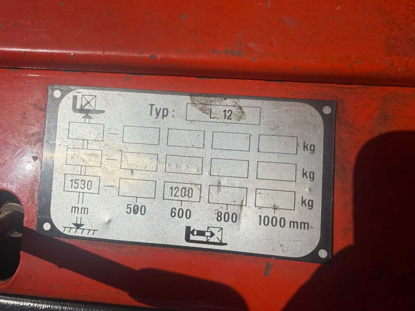 Used Forklift Linde L 12 Baujahr 1995 Akku 2005 Ladegerät Integriert Balstdakšu krautņotājs ar dīseli (Image 6) Used Forklift Linde L 12 Baujahr 1995 Akku 2005 Ladegerät Integriert Balstdakšu krautņotājs ar dīseli (Image 6)