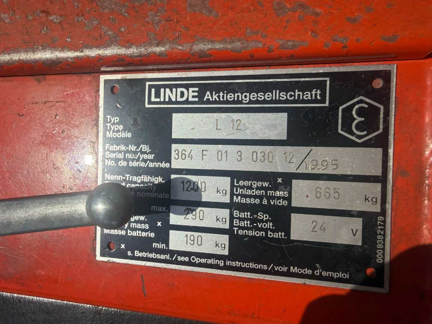 Used Forklift Linde L 12 Baujahr 1995 Akku 2005 Ladegerät Integriert Balstdakšu krautņotājs ar dīseli (Image 7) Used Forklift Linde L 12 Baujahr 1995 Akku 2005 Ladegerät Integriert Balstdakšu krautņotājs ar dīseli (Image 7)