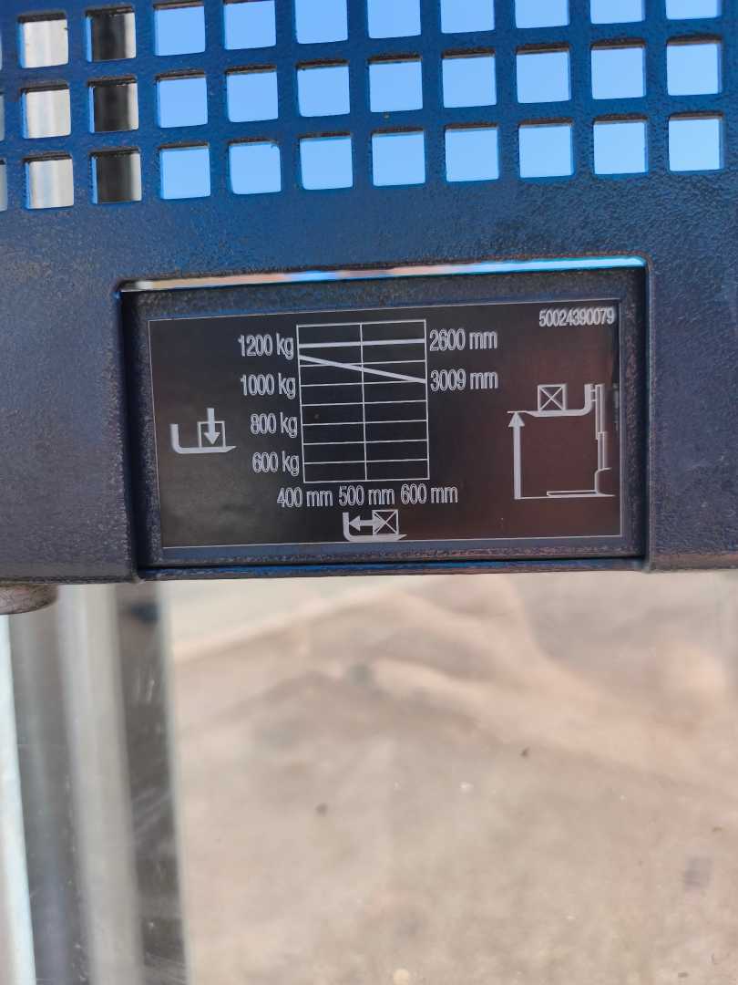 Used Forklift Linde L12 Balstdakšu krautņotājs ar dīseli (Image 8) Used Forklift Linde L12 Balstdakšu krautņotājs ar dīseli (Image 8)