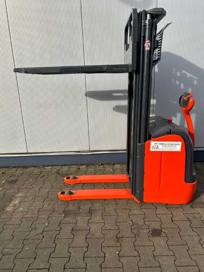 Used Forklift Linde L14 Balstdakšu krautņotājs ar dīseli (Image 4) Used Forklift Linde L14 Balstdakšu krautņotājs ar dīseli (Image 4)