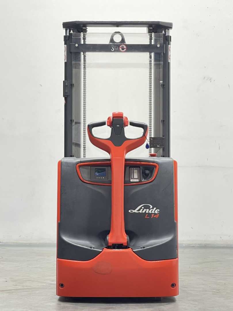 Used Forklift Linde L14-1173 Balstdakšu krautņotājs ar dīseli (Image 6) Used Forklift Linde L14-1173 Balstdakšu krautņotājs ar dīseli (Image 6)