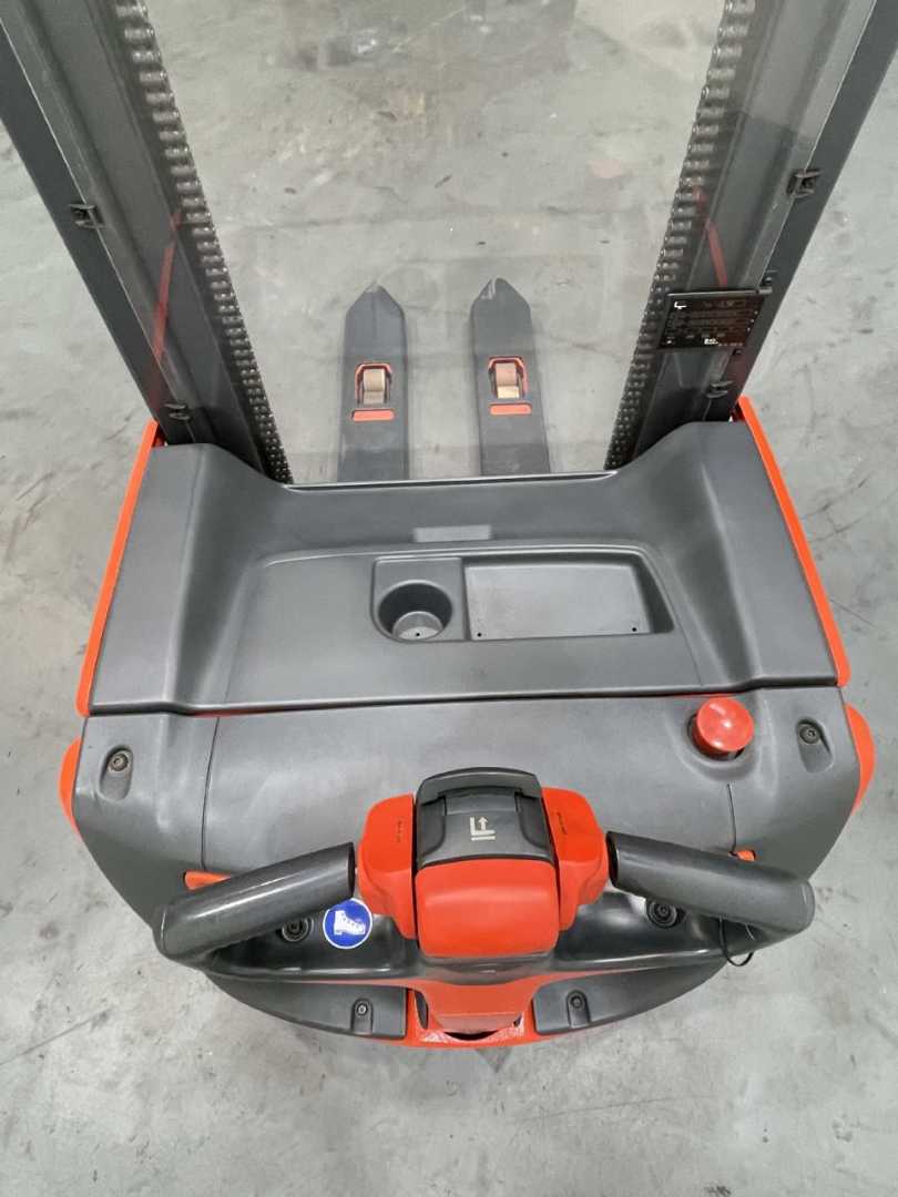 Used Forklift Linde L14-1173 Balstdakšu krautņotājs ar dīseli (Image 7) Used Forklift Linde L14-1173 Balstdakšu krautņotājs ar dīseli (Image 7)