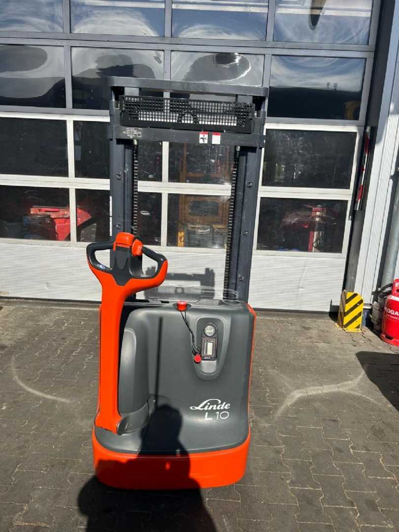 Used Forklift Linde L10 Balstdakšu krautņotājs ar dīseli (Image 2)